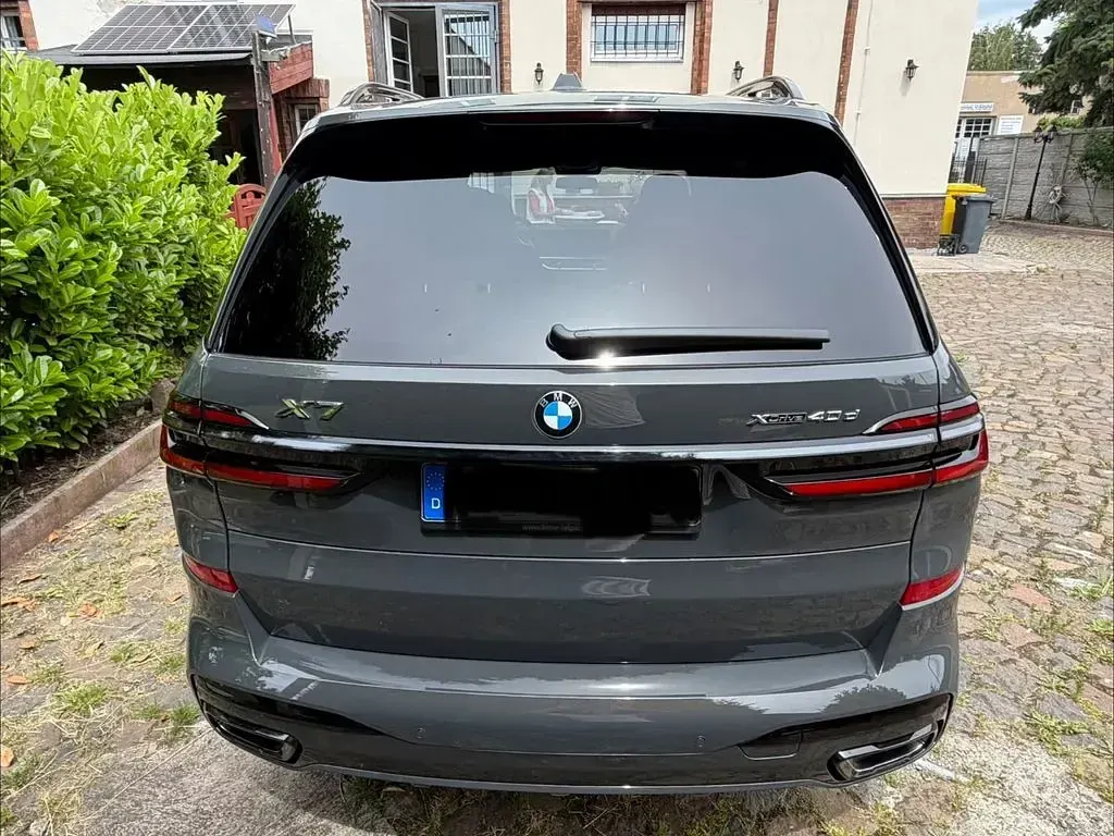 Gebraucht BMW X7 Performance 352 PS (258 kW) 2026 Grau SUV