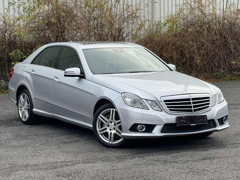Gebraucht Mercedes E500 Avantgarde 387 PS (284 kW) 2009 Silber Limousine