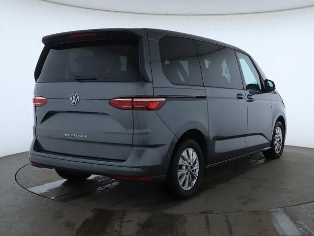 Gebraucht VW Multivan Life 150 PS (110 kW) 2025 Grau Van