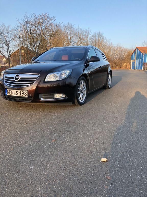 Gebraucht Opel Insignia 194 PS (142 kW) 2012 Braun Kombi