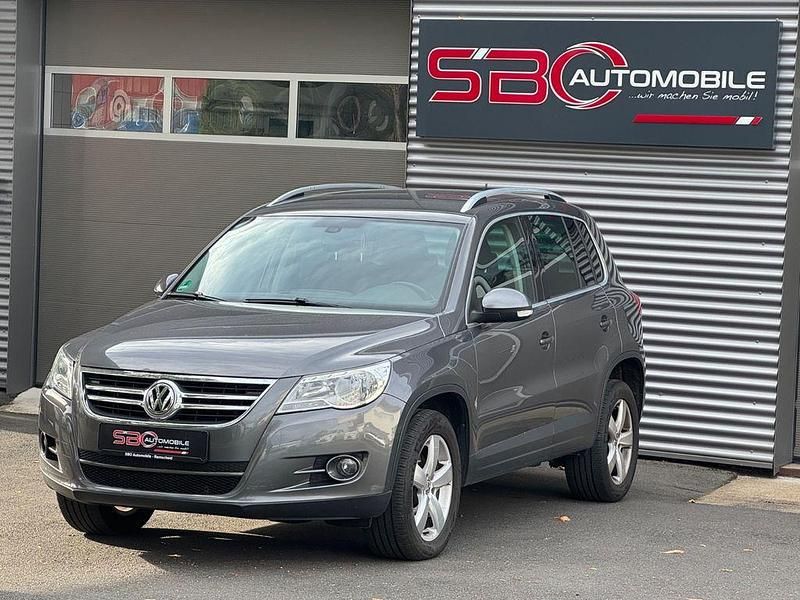 Grau Gebraucht 2011 VW Tiguan Sportline SUV | 8.700 € (Guter Preis) - Bild 1/4
