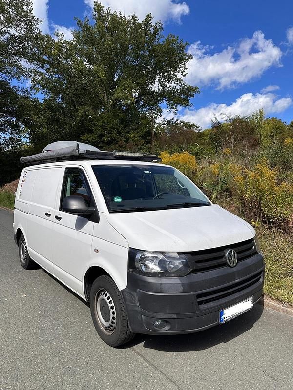 Weiß Gebraucht 2015 VW T5 Van | 17.900 € - Bild 1/4