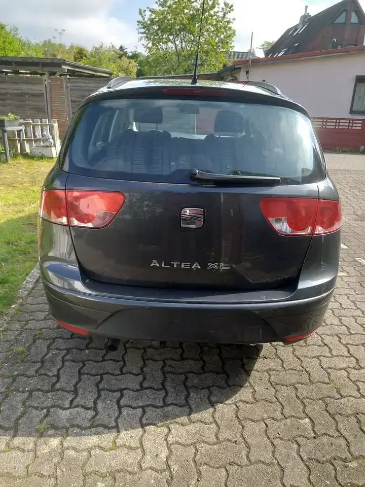 Gebraucht Seat Altea XL Comfort 102 PS (75 kW) 2008 Grau Van / Kleinbus