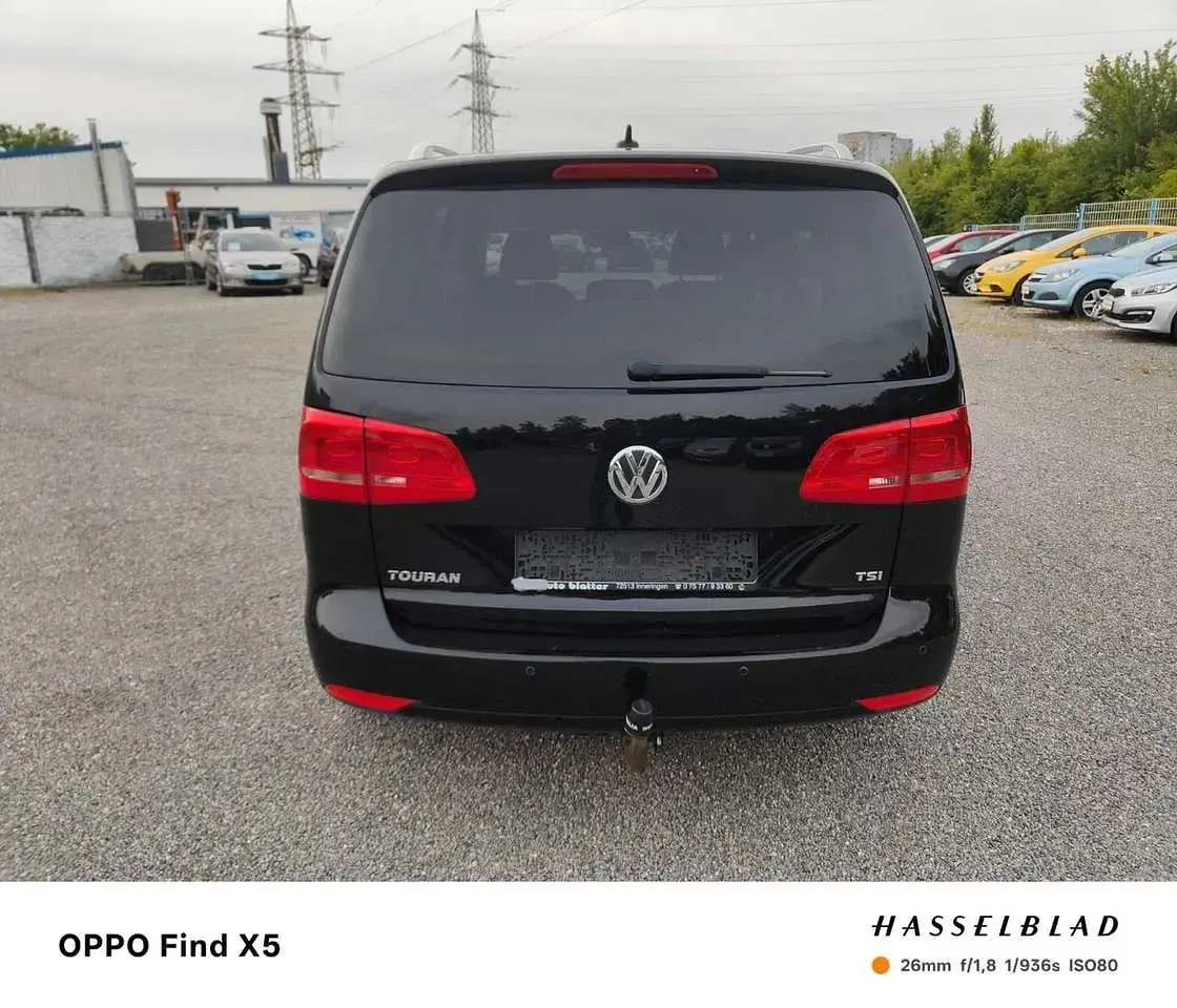 Gebraucht VW Touran Style 140 PS (102 kW) 2011 Schwarz Van / Kleinbus