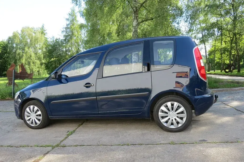 Gebraucht Skoda Roomster Plus Edition 69 PS (50 kW) 2009 Blau Van / Kleinbus