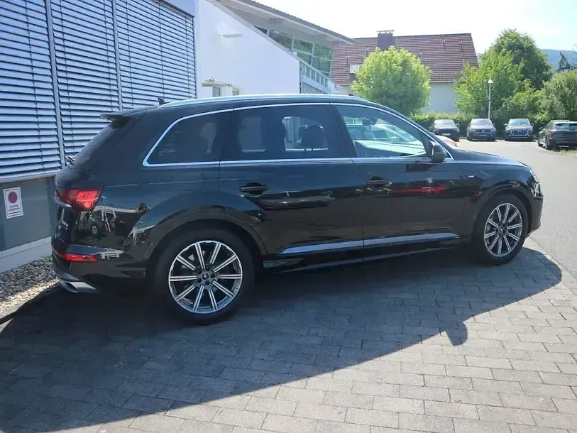 Gebraucht Audi Q7 S-Line 340 PS (250 kW) 2022 Mythosschwarz metallic SUV