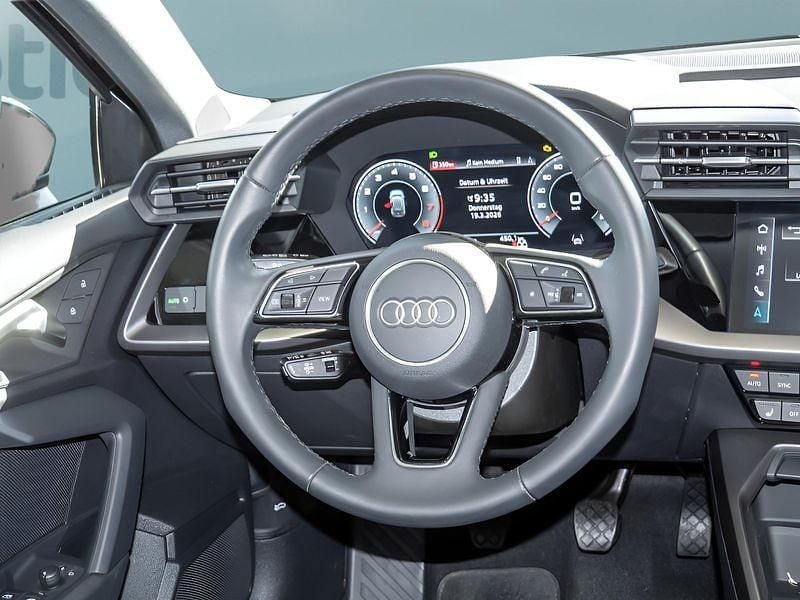 Usado Audi A3 110 HP (80 kW) 2024 Preto Sedan