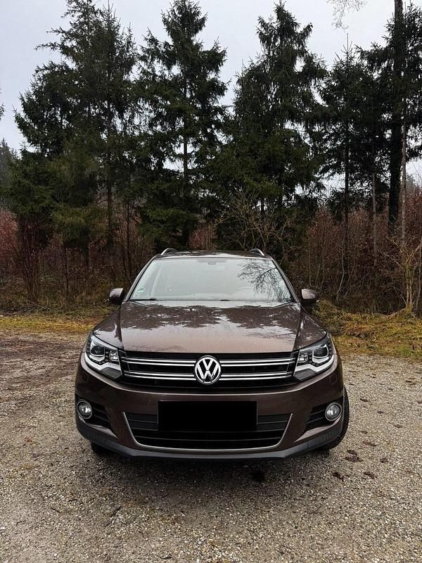 Grau Gebraucht 2012 VW Tiguan SUV | 8.300 € (Fairer Preis) - Bild 1/4