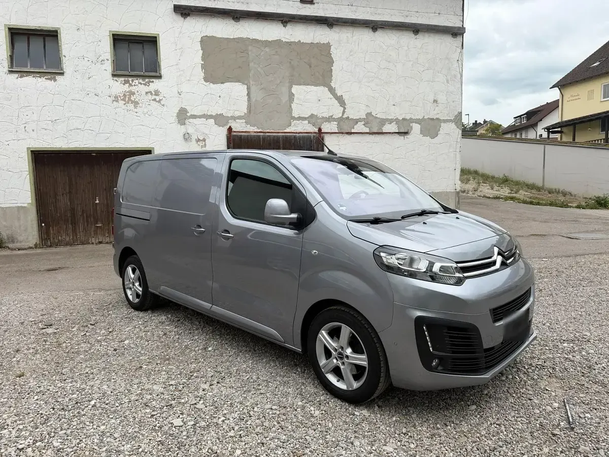 Gebraucht Citroën Jumpy 179 PS (131 kW) 2020 Silber Van / Kleinbus