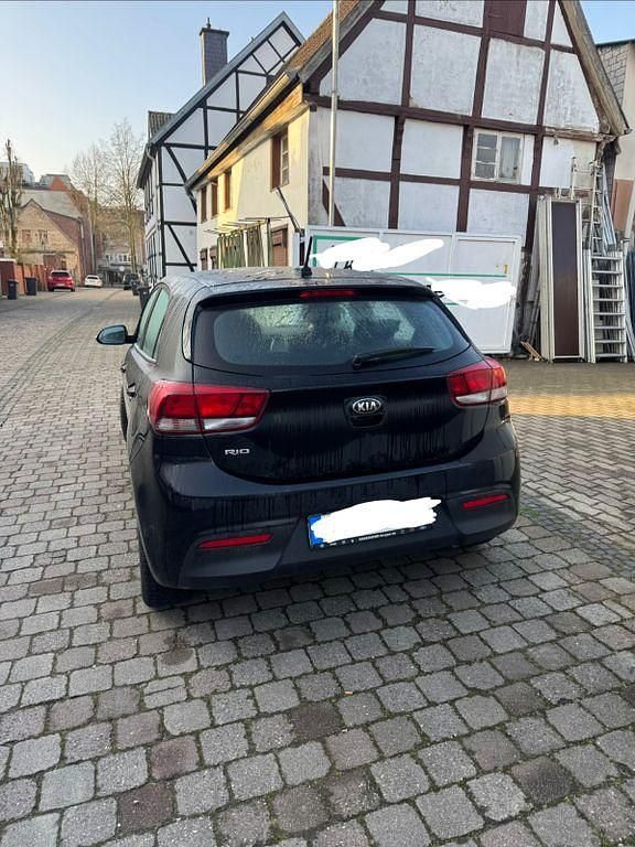 Gebraucht Kia Rio 84 PS (61 kW) 2021 Schwarz Limousine