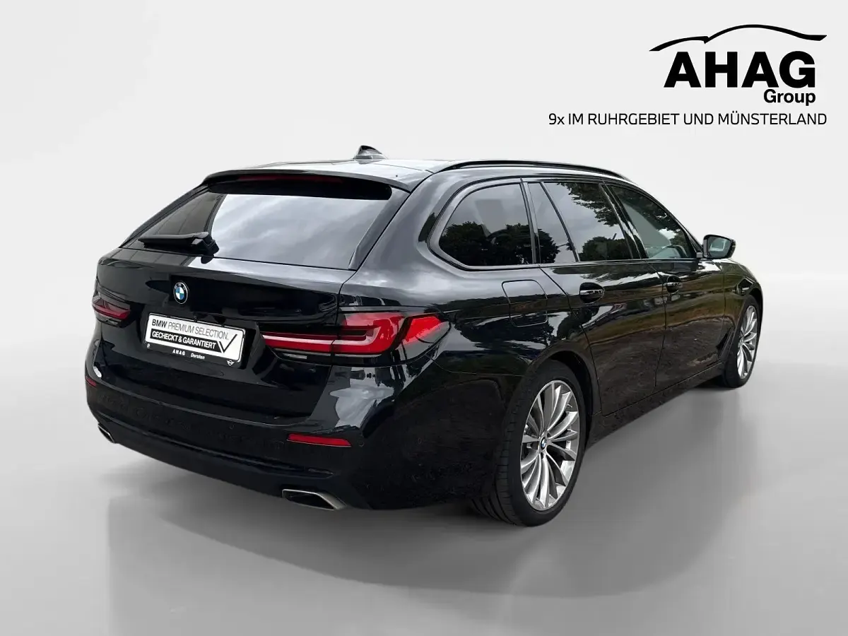 Gebraucht BMW 530 Sport Line 286 PS (210 kW) 2023 Schwarz Kombi