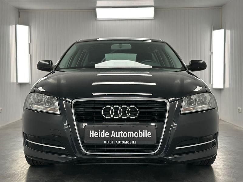 Gebraucht Audi A3 Attraction 102 PS (75 kW) 2010 Schwarz Kleinwagen
