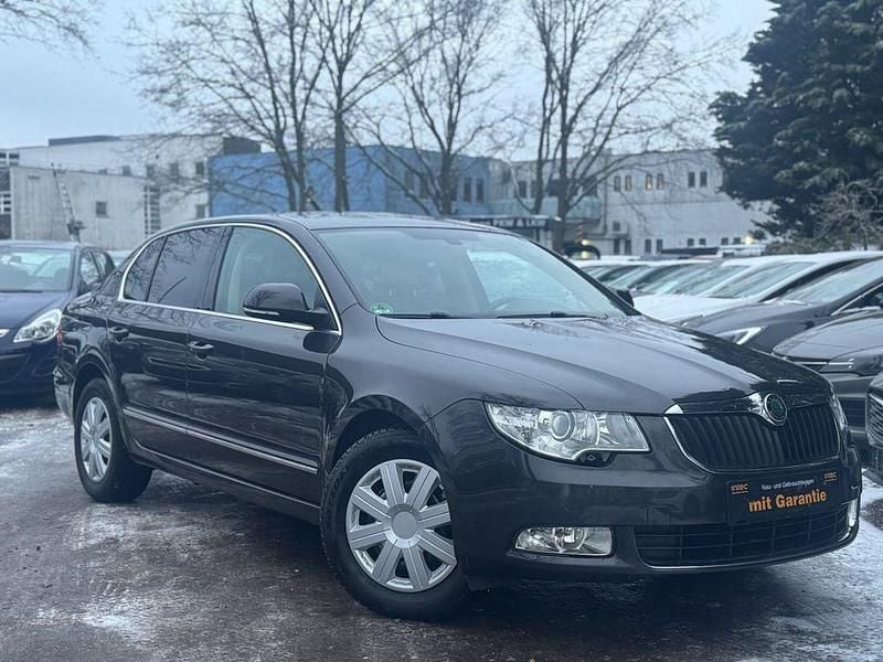 Gebraucht Skoda Superb 160 PS (117 kW) 2010 Grau Limousine