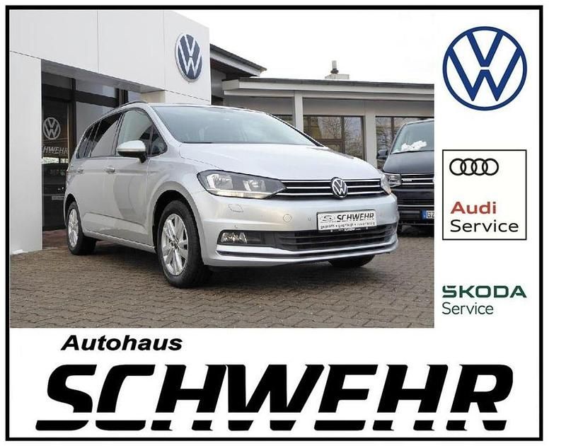 Silber Gebraucht 2021 VW Touran Comfortline Van / Kleinbus | 17.780 € (Fairer Preis) - Bild 1/4