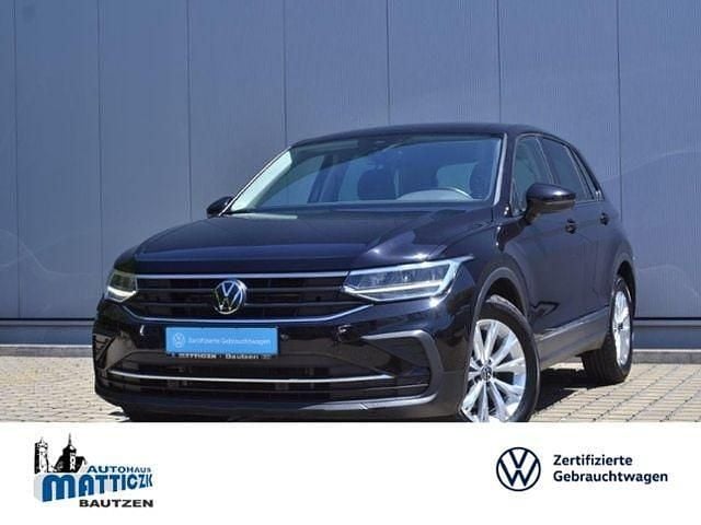 Deep black perleffekt Gebraucht 2023 VW Tiguan SUV | 31.359 € (Fairer Preis) - Bild 1/3