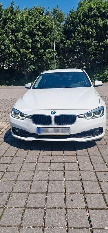 Weiß Gebraucht 2018 BMW 316 Kombi | 8.700 € (Superpreis) - Bild 1/4