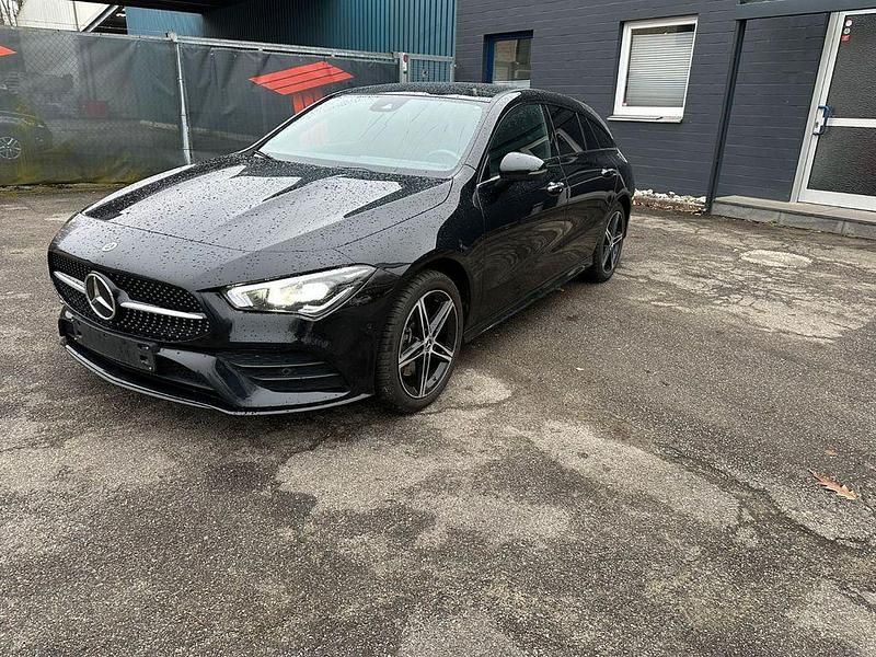 Gebraucht Mercedes CLA250e 218 PS (160 kW) 2021 Schwarz Limousine