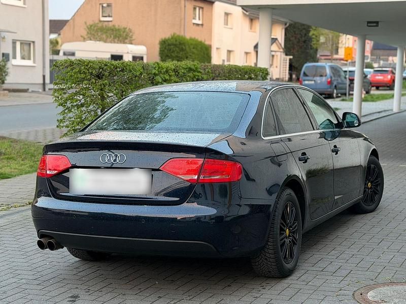 Gebraucht Audi A4 120 PS (88 kW) 2009 Limousine
