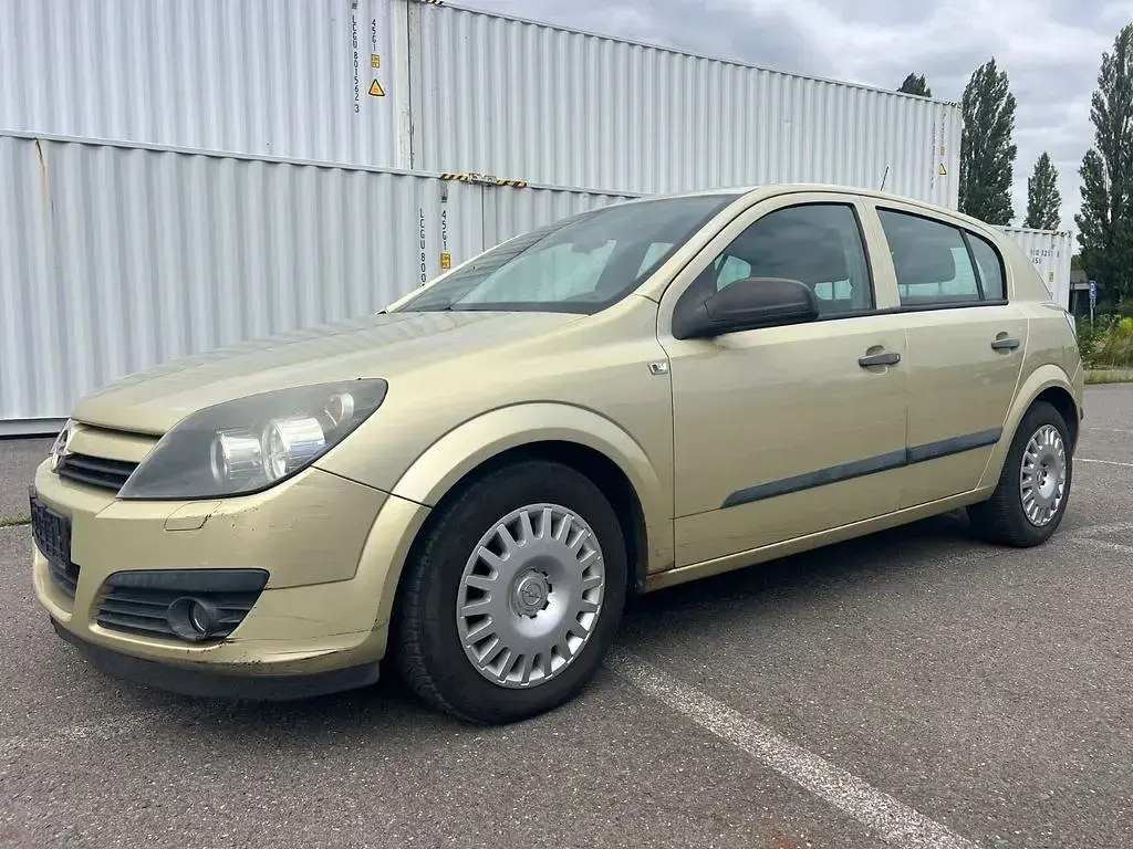 Gebraucht Opel Astra 105 PS (77 kW) 2004 Gold Limousine