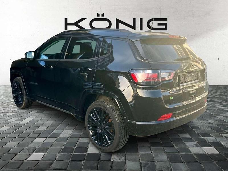 Gebraucht Jeep Compass Altitude 131 PS (96 kW) 2024 Solid black (5ck) SUV