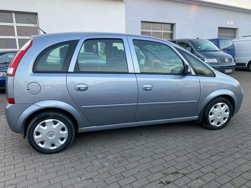 Gebraucht Opel Meriva 90 PS (66 kW) 2006 Silber Van / Kleinbus