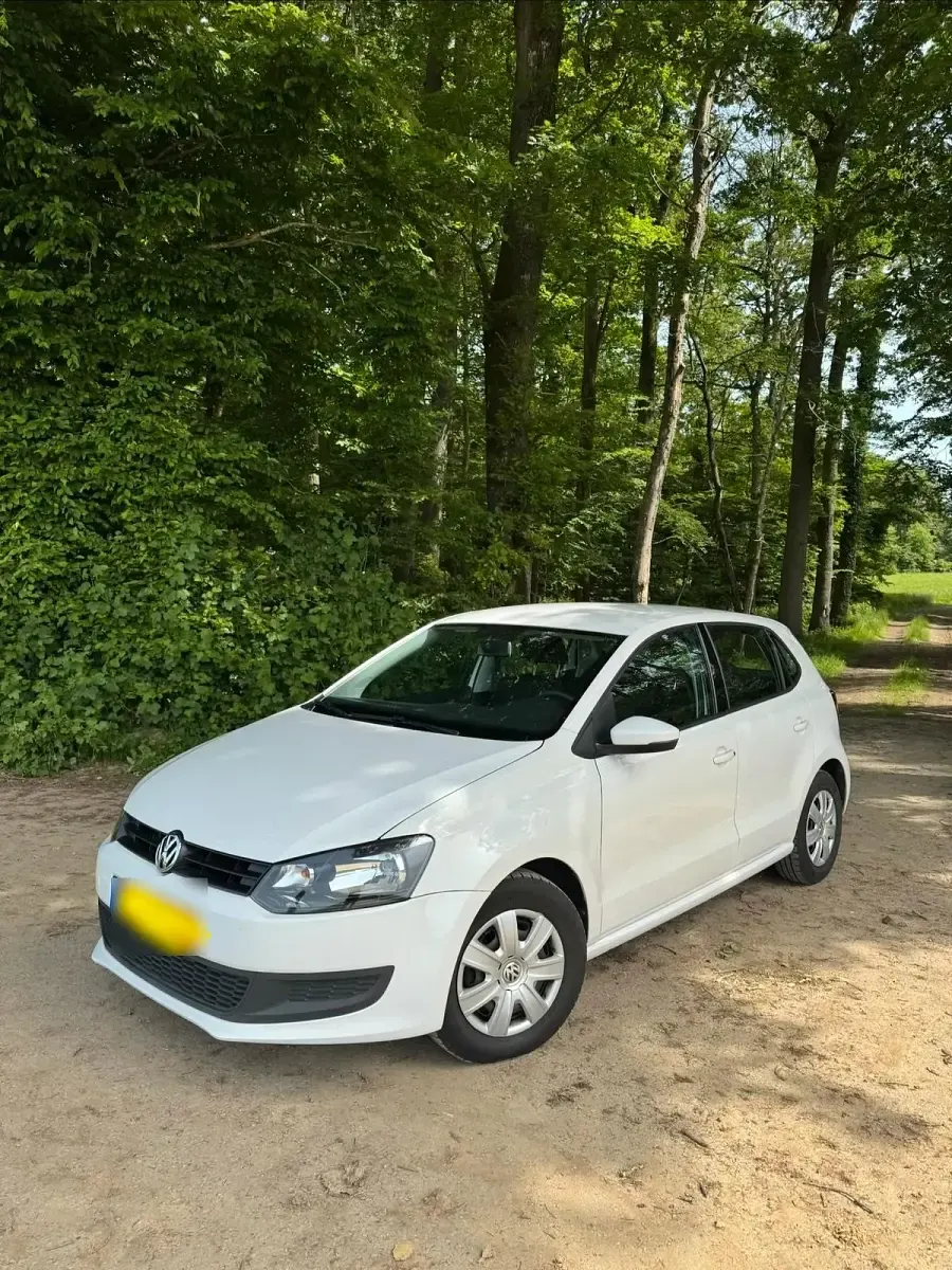 Używany VW Polo 90 KM (66 kW) 2012 Biały Hatchback
