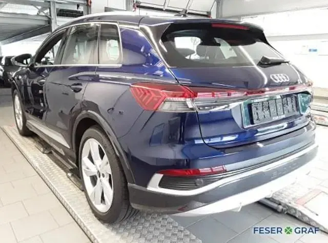 Gebraucht Audi Q4 e-tron S-Line 150 kW (204 PS) 2022 Blau SUV