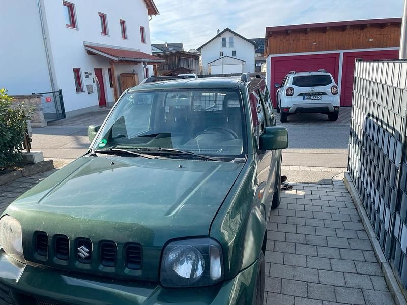 Grün Gebraucht 2010 Suzuki Jimny SUV | 7.000 € (Superpreis) - Bild 1/4