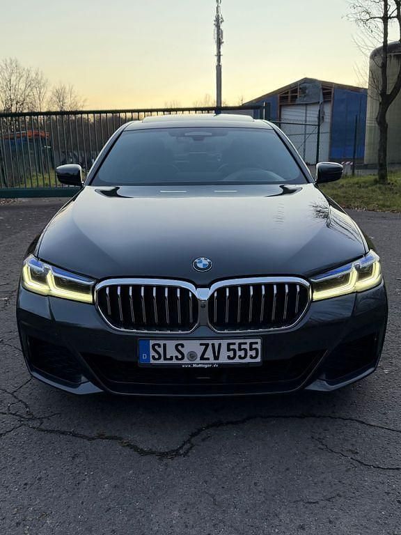 Gebraucht BMW 530 Performance 286 PS (210 kW) 2021 Grau Limousine