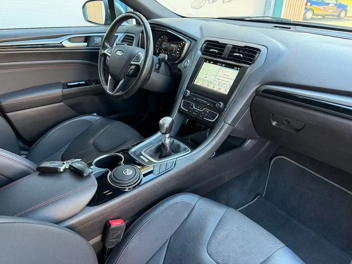 Gebraucht Ford Mondeo ST-Line 179 PS (131 kW) 2018 Grau Kombi
