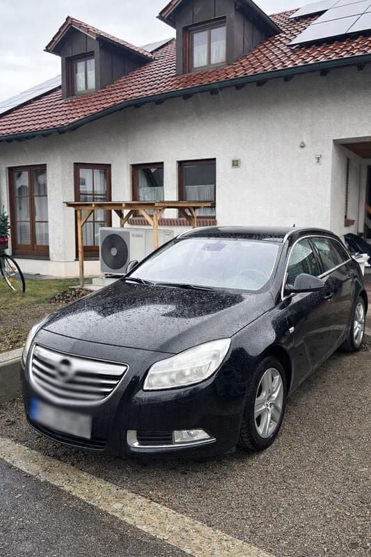 Gebraucht Opel Insignia 160 PS (117 kW) 2010 Schwarz Kombi