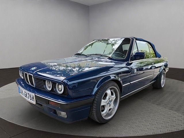 Blau Gebraucht 1990 BMW 320 Cabriolet Performance Cabrio | 10.990 € - Bild 1/4