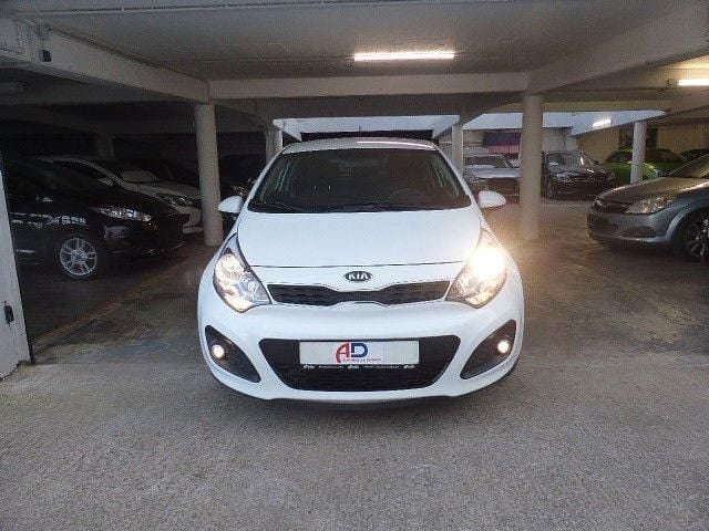 Gebraucht Kia Rio DREAM-TEAM Edition 109 PS (80 kW) 2013 Weiß Kleinwagen