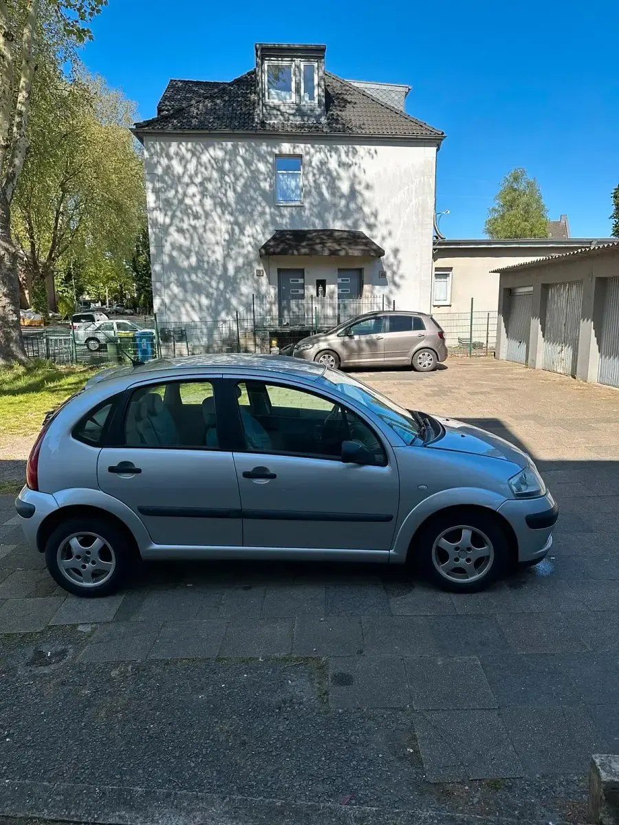 Gebraucht Citroën C3 74 PS (54 kW) 2002 Silber Kleinwagen