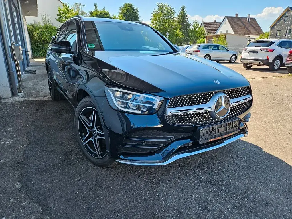 Gebraucht Mercedes GLC300 245 PS (180 kW) 2021 Schwarz SUV