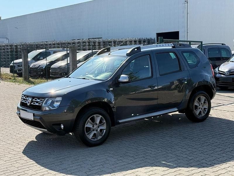 Grau Gebraucht 2014 Dacia Duster Prestige SUV | 3.899 € (Guter Preis) - Bild 1/4