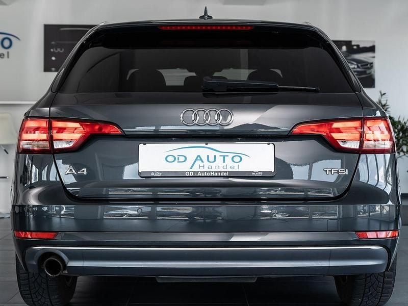 Gebraucht Audi A4 Sport 150 PS (110 kW) 2018 Grau Kombi