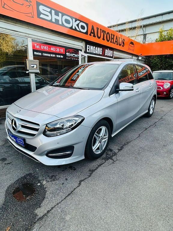 Gebraucht Mercedes B180 129 PS (94 kW) 2016 Silber Van / Kleinbus