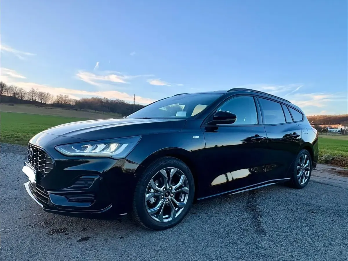 Gebraucht Ford Focus ST-Line 125 PS (91 kW) 2024 Schwarz Kombi