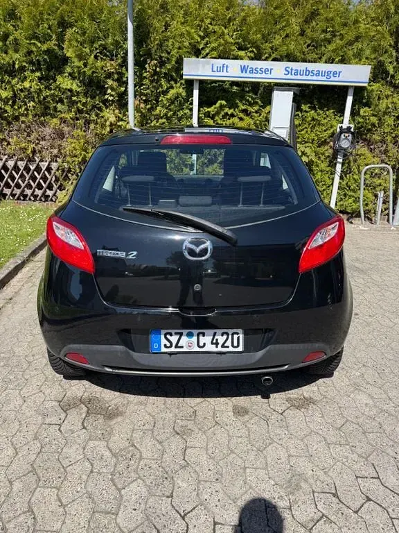 Usata Mazda 2 75 CV (55 kW) 2010 Nero Utilitaria
