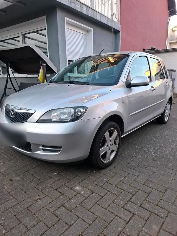 Gebraucht Mazda 2 90 PS (66 kW) 2005 Silber Kleinwagen