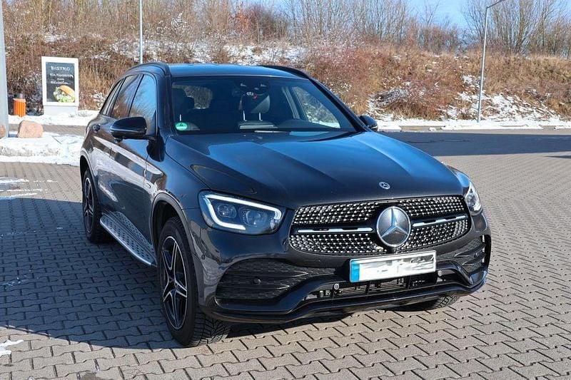Gebraucht Mercedes GLC300e AMG line 306 PS (225 kW) 2020 Grafitgrau  metalliclack SUV