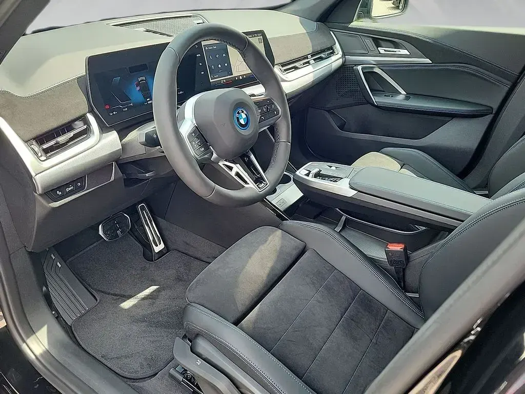 Neu BMW iX1 M Sport 203 kW (277 PS) 2026 Schwarz SUV