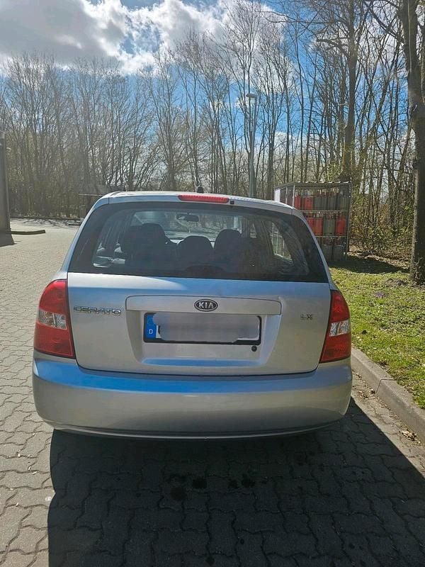 Gebraucht Kia Cerato 102 PS (75 kW) 2005 Grau Limousine