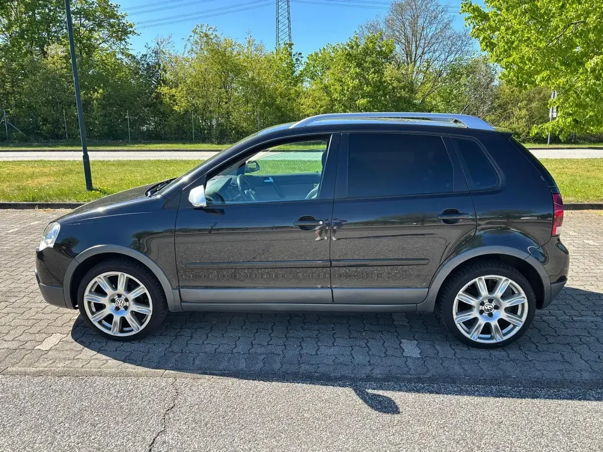 Gebraucht VW Polo Cross 69 PS (50 kW) 2009 Schwarz Kleinwagen