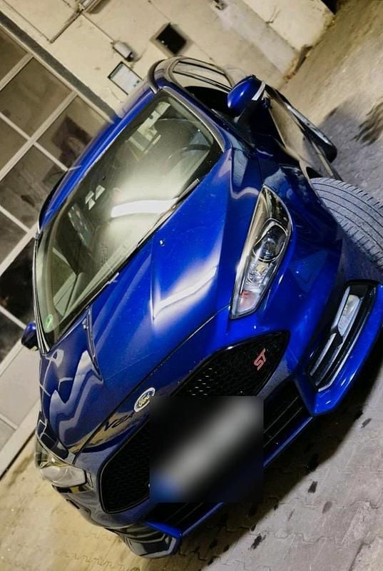 Usata Ford Focus ST 185 CV (136 kW) 2017 Blu Station wagon