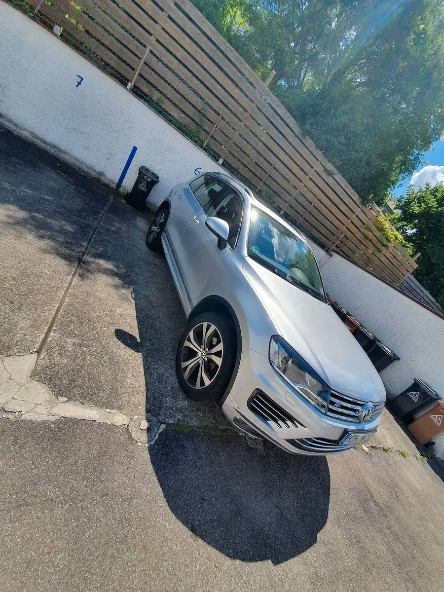 Gebraucht VW Touareg Exclusive 262 PS (192 kW) 2015 Silber SUV