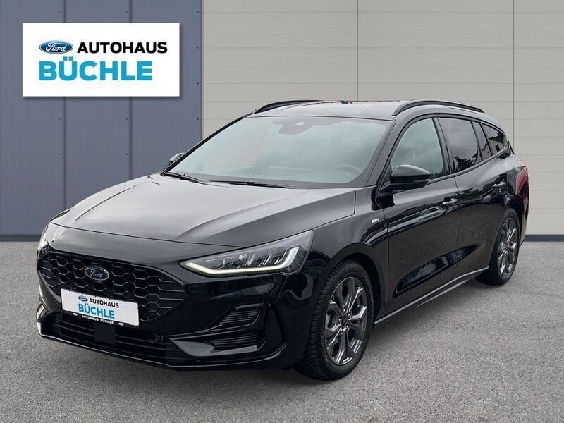 Obsidianschwarz metallic Gebraucht 2024 Ford Focus ST-Line Kombi | 24.280 € (Guter Preis) - Bild 1/4