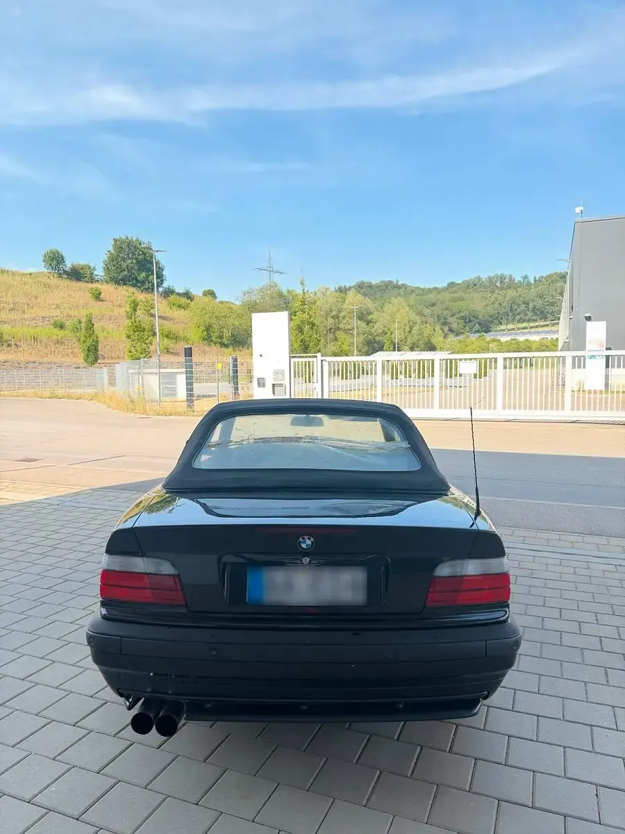 Gebraucht BMW 320 Cabriolet 150 PS (110 kW) 1997 Schwarz Cabrio