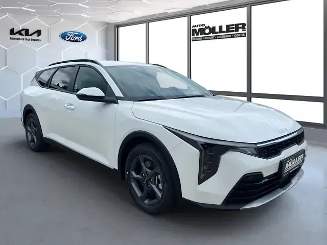 Neu Kia K4 Vision 150 PS (110 kW) 2026 Schneeweiß Kombi